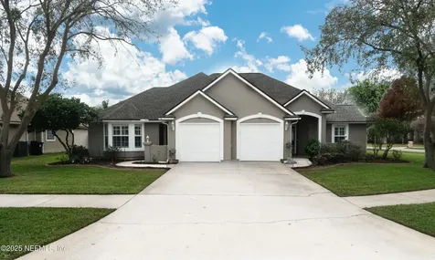 2923 Southbank Circle Green Cove Springs FL 32043