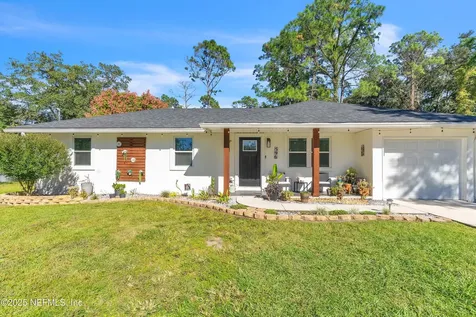 596 S West Street Green Cove Springs FL 32043