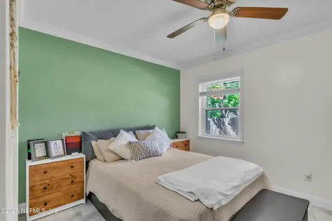 596 S West Street Green Cove Springs FL 32043