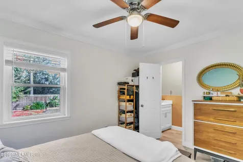 596 S West Street Green Cove Springs FL 32043