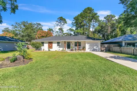 596 S West Street Green Cove Springs FL 32043