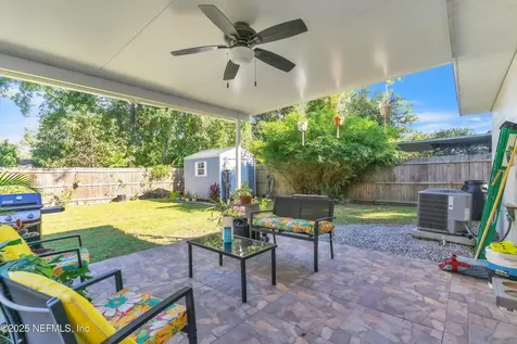 596 S West Street Green Cove Springs FL 32043