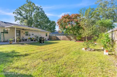 596 S West Street Green Cove Springs FL 32043