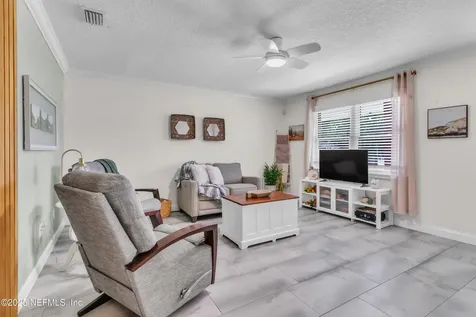 596 S West Street Green Cove Springs FL 32043