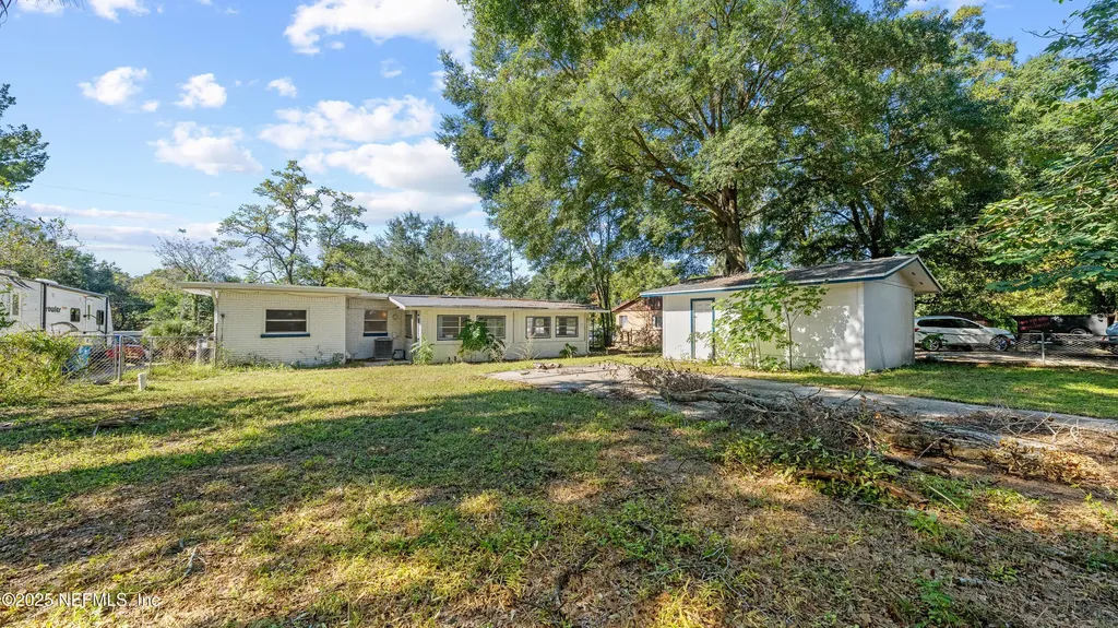 1425 Domas Drive Jacksonville FL 32211