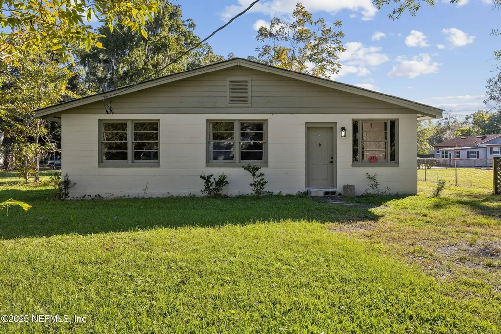 253 Santa Barbara Avenue Jacksonville FL 32254