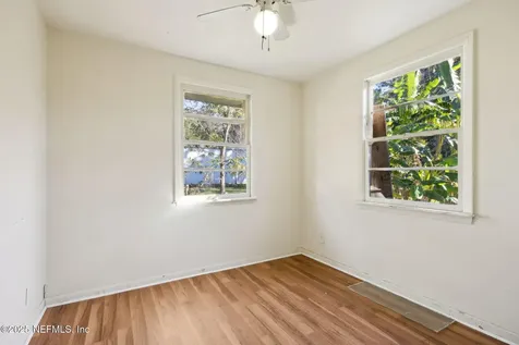 253 Santa Barbara Avenue Jacksonville FL 32254
