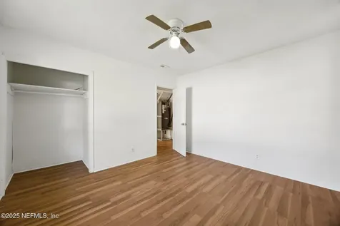 253 Santa Barbara Avenue Jacksonville FL 32254