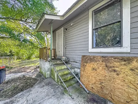 2961 Bethel Court Jacksonville FL 32207