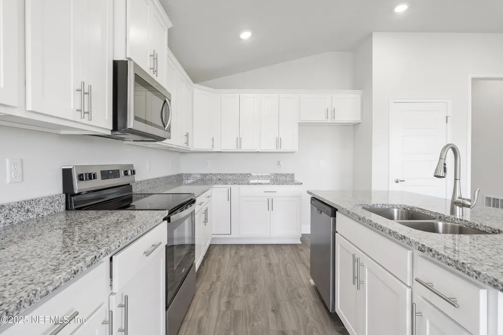 3327 Meadow Ridge Place Green Cove Springs FL 32043