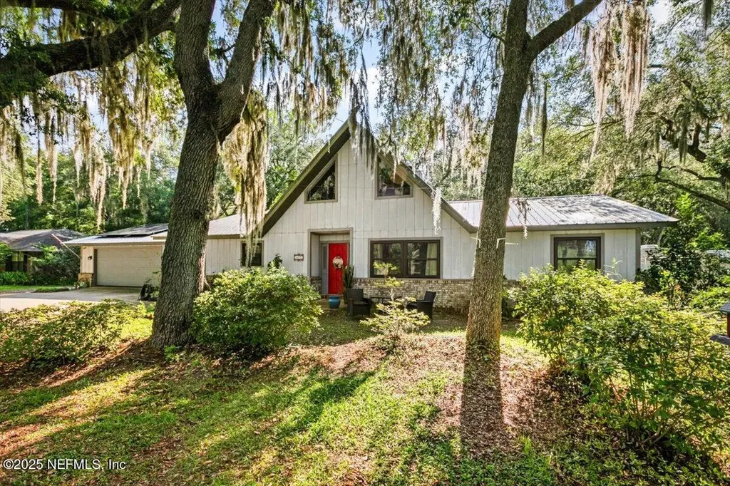 407 Lakeshore Drive Starke FL 32091