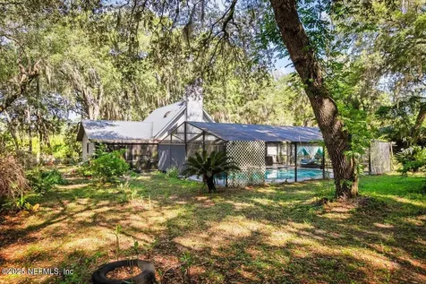 407 Lakeshore Drive Starke FL 32091