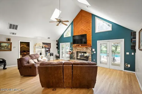 407 Lakeshore Drive Starke FL 32091