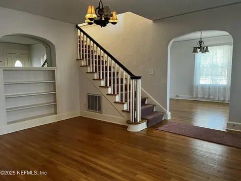 1924 Arcadia Place Jacksonville FL 32207