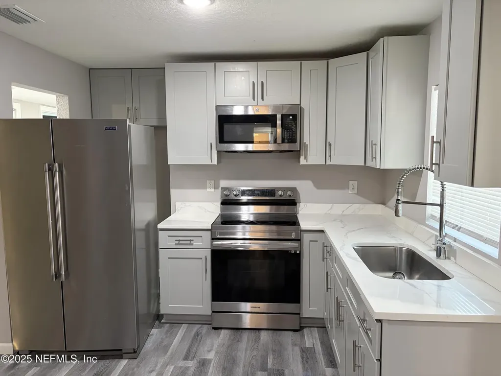 4444 Rainer Road Jacksonville FL 32210