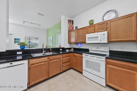 3807 Union Pacific Drive W Jacksonville FL 32246