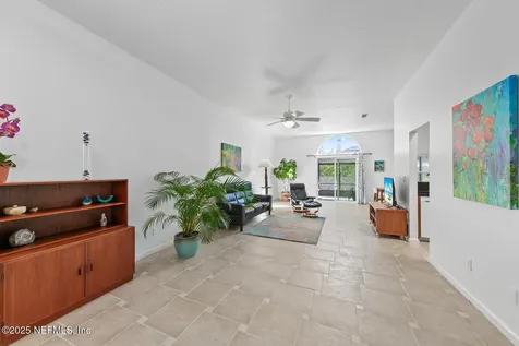 3807 Union Pacific Drive W Jacksonville FL 32246