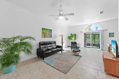 3807 Union Pacific Drive W Jacksonville FL 32246