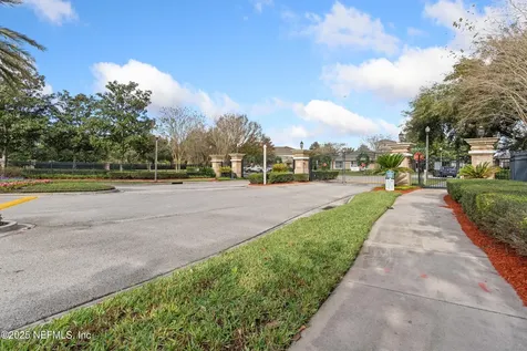 6865 Roundleaf Drive Jacksonville FL 32258