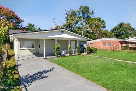 5822 Begonia Road Jacksonville FL 32209