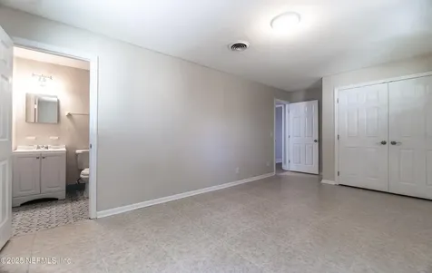 3915 Rodby Drive Jacksonville FL 32210