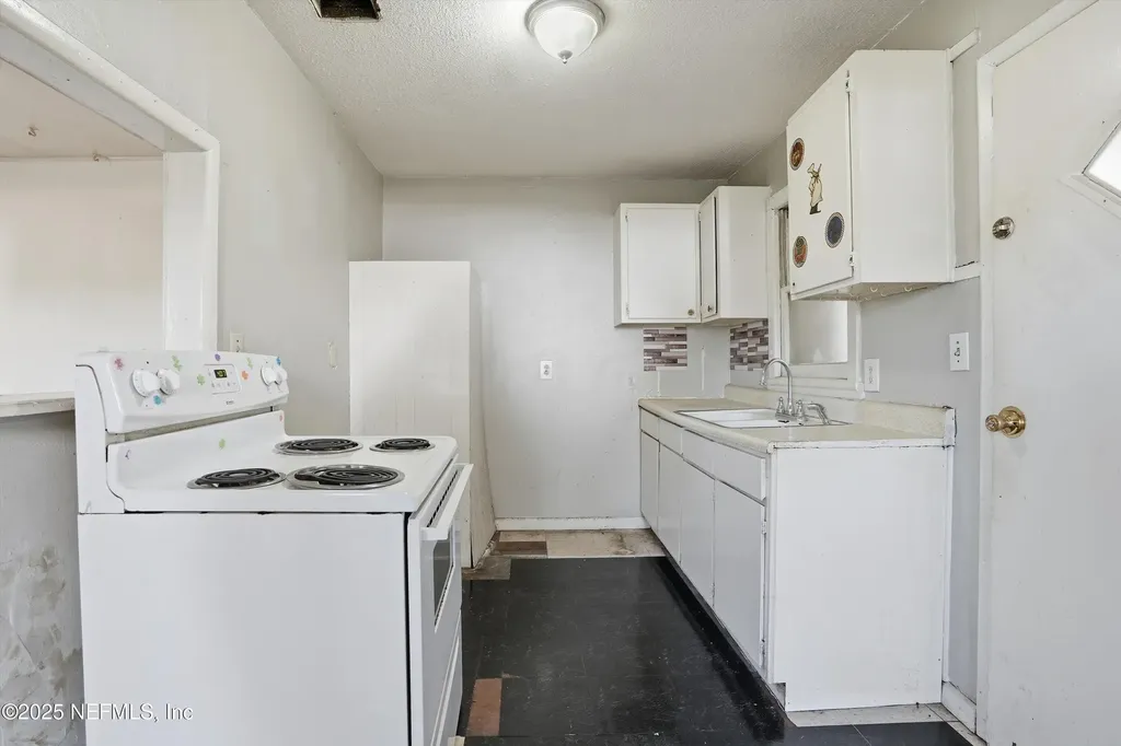 11558 Raft Road Jacksonville FL 32218