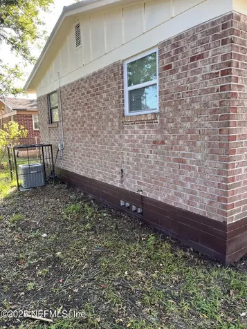 737 Minnie Street Jacksonville FL 32204