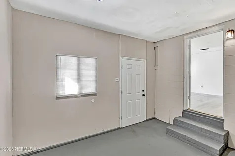6453 Burgundy Road S Jacksonville FL 32210
