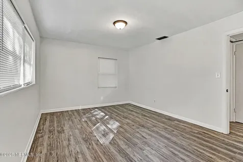 6453 Burgundy Road S Jacksonville FL 32210