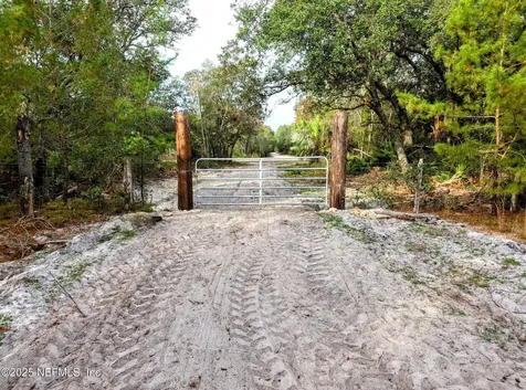 96 Bridle Drive Interlachen FL 32148