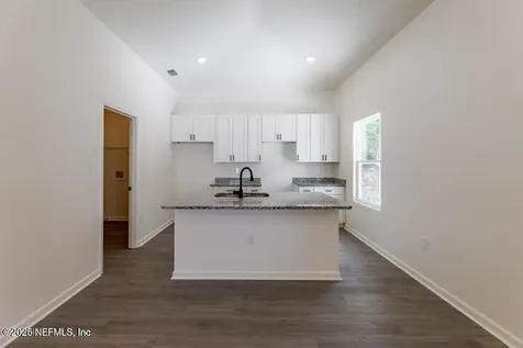 8119 Siskin Avenue Jacksonville FL 32219