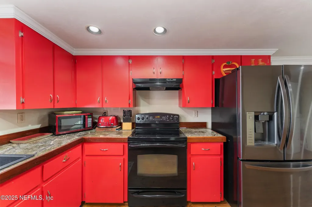 140 Morris Lake Drive Hawthorne FL 32640