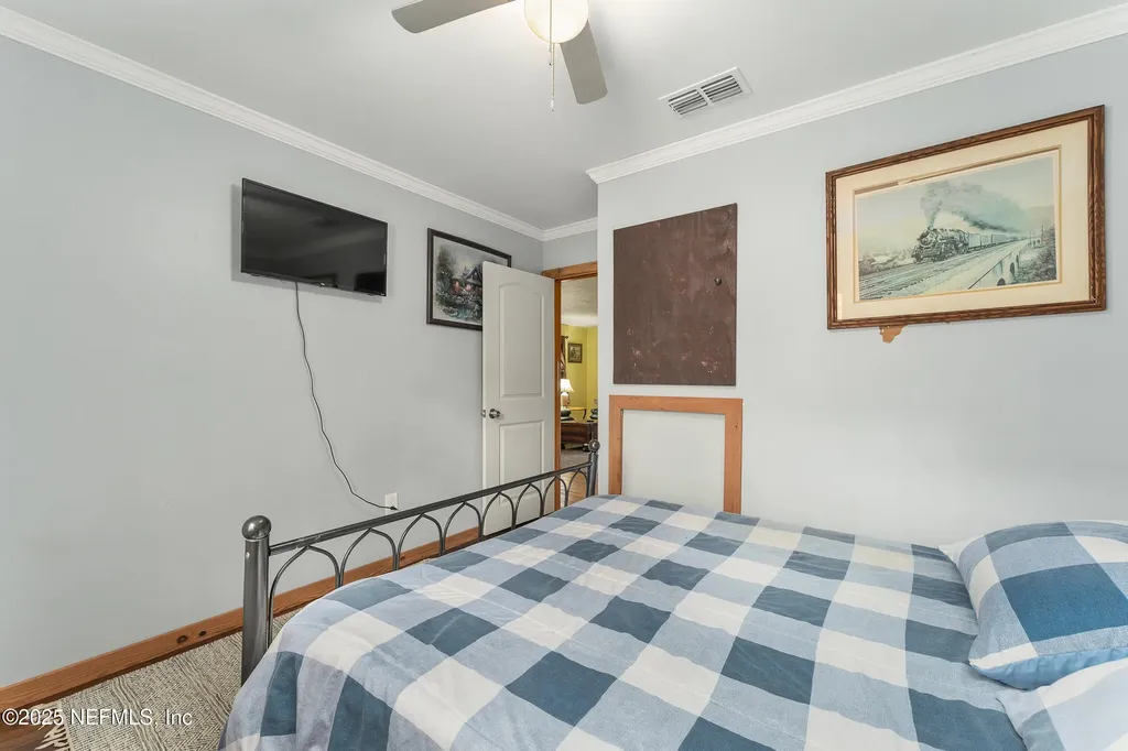 140 Morris Lake Drive Hawthorne FL 32640