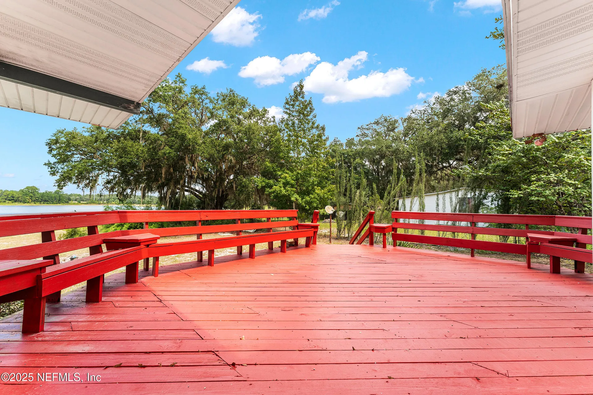 140 Morris Lake Drive Hawthorne FL 32640