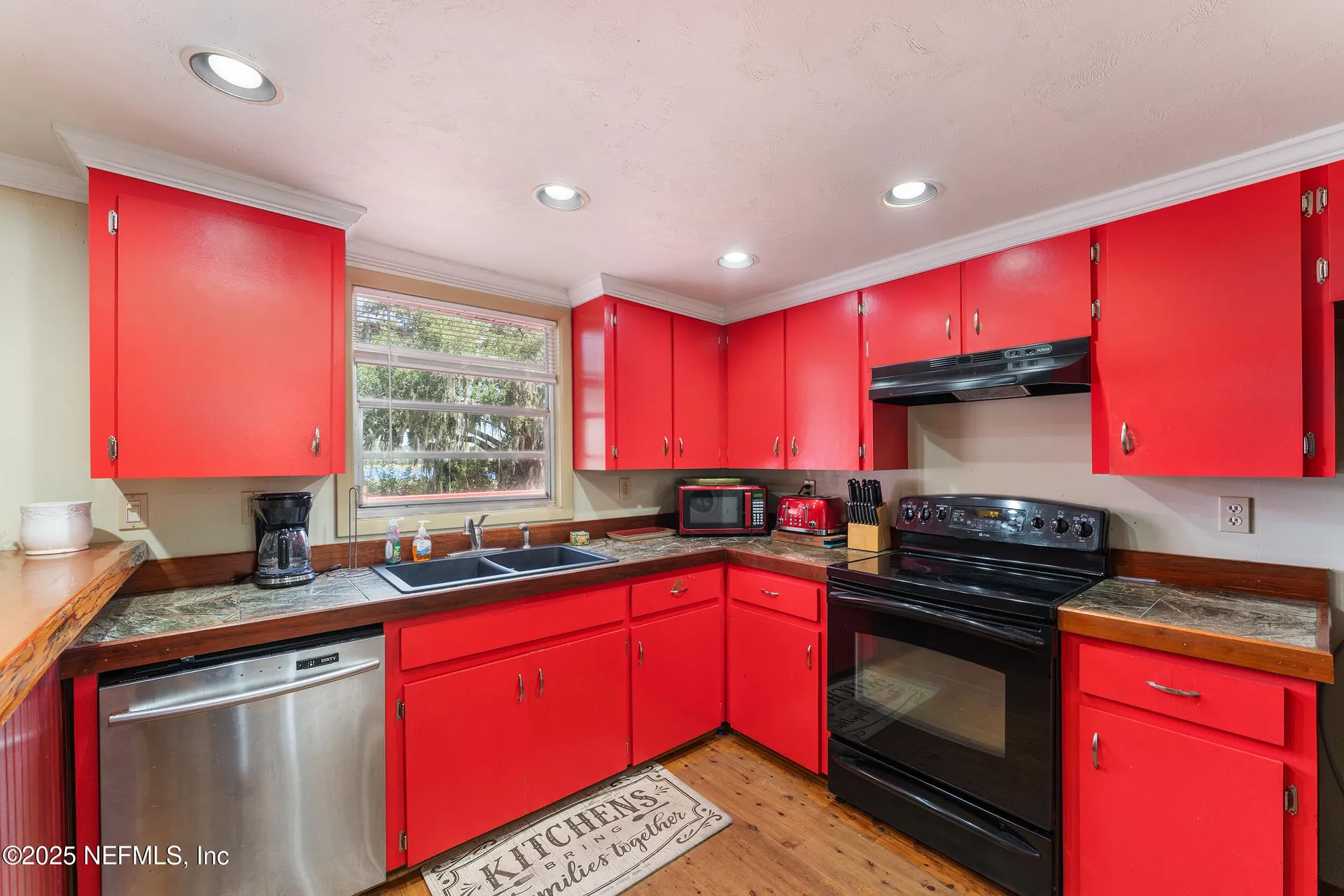 140 Morris Lake Drive Hawthorne FL 32640