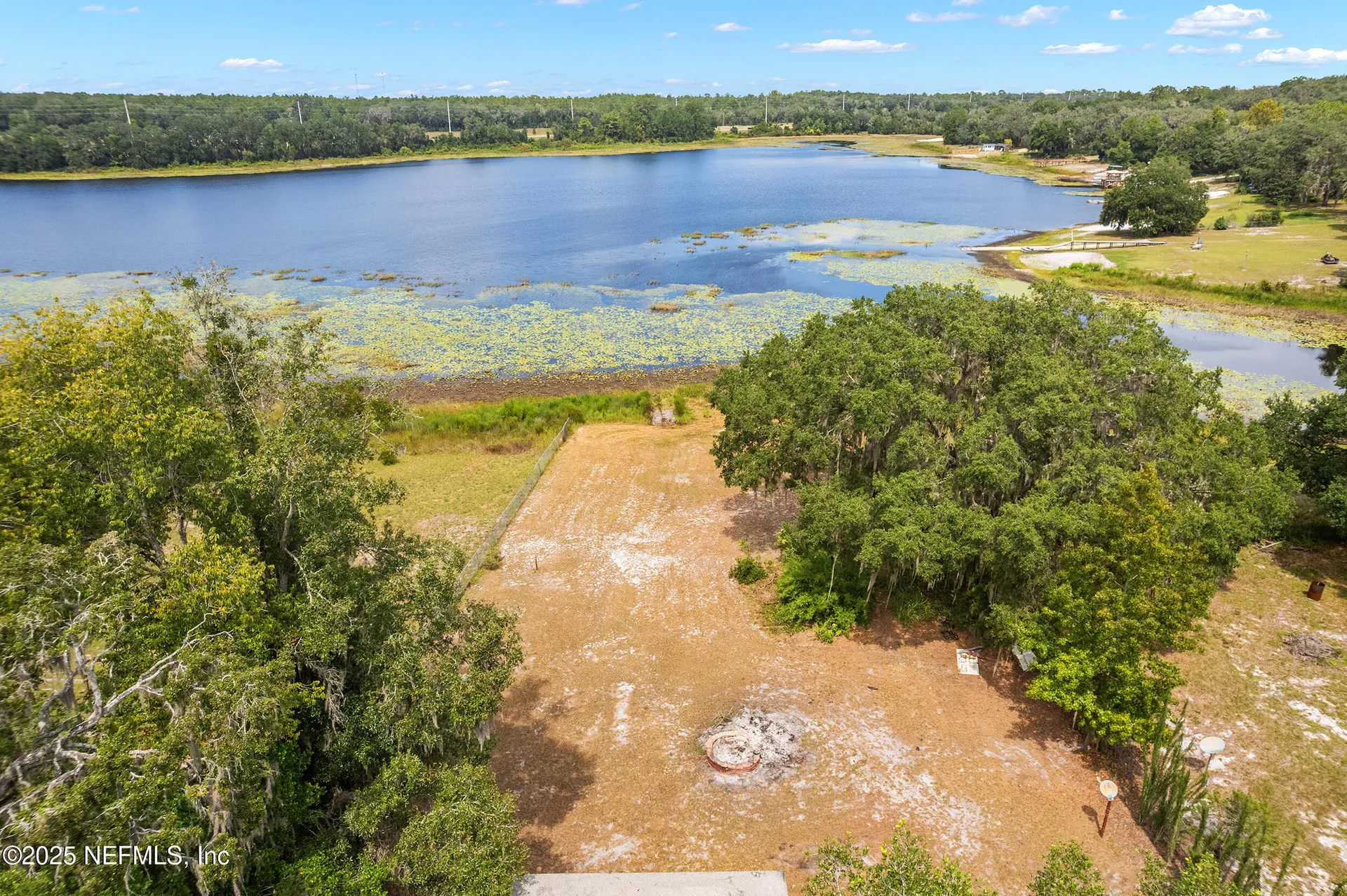 140 Morris Lake Drive Hawthorne FL 32640