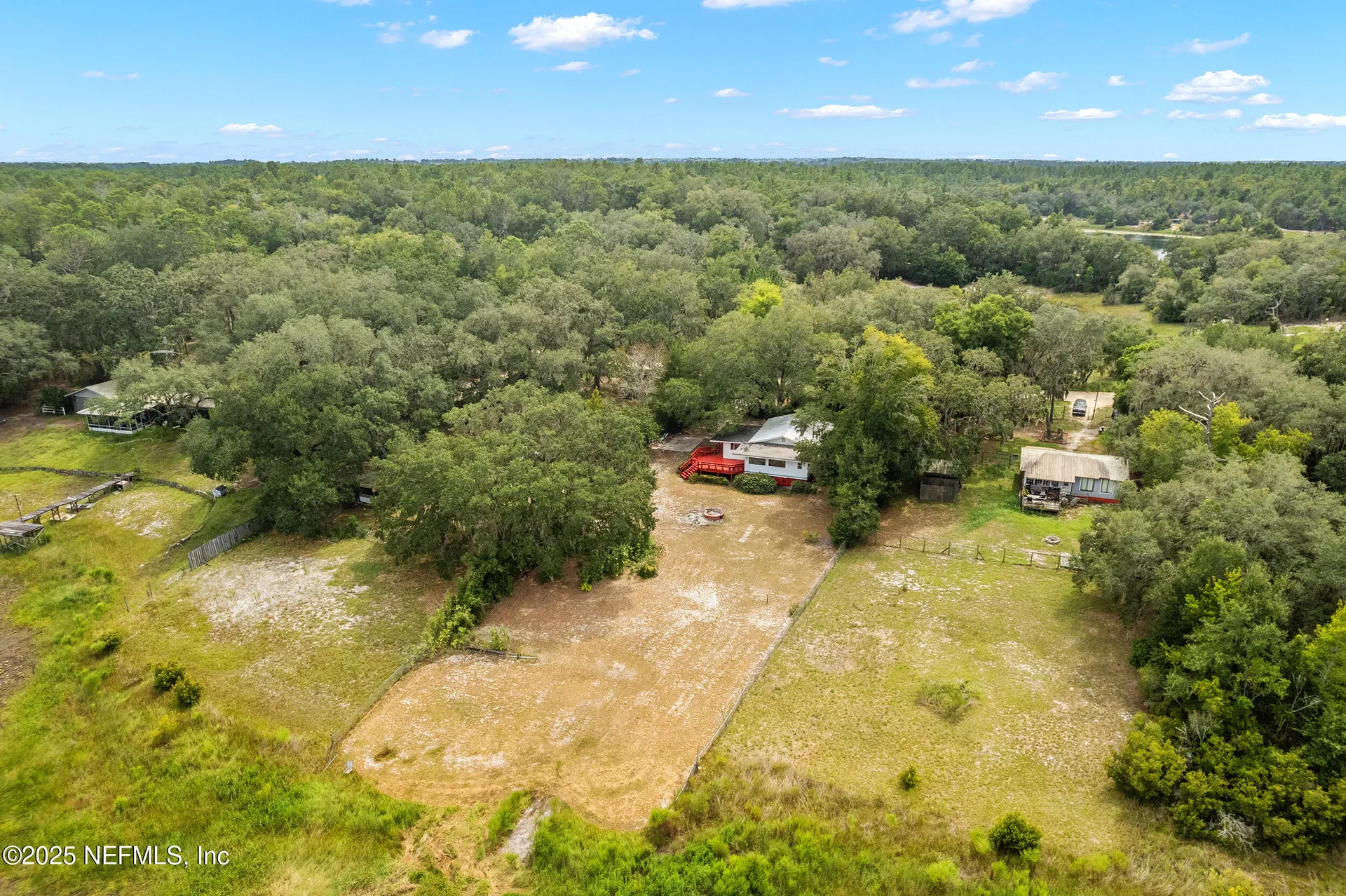 140 Morris Lake Drive Hawthorne FL 32640