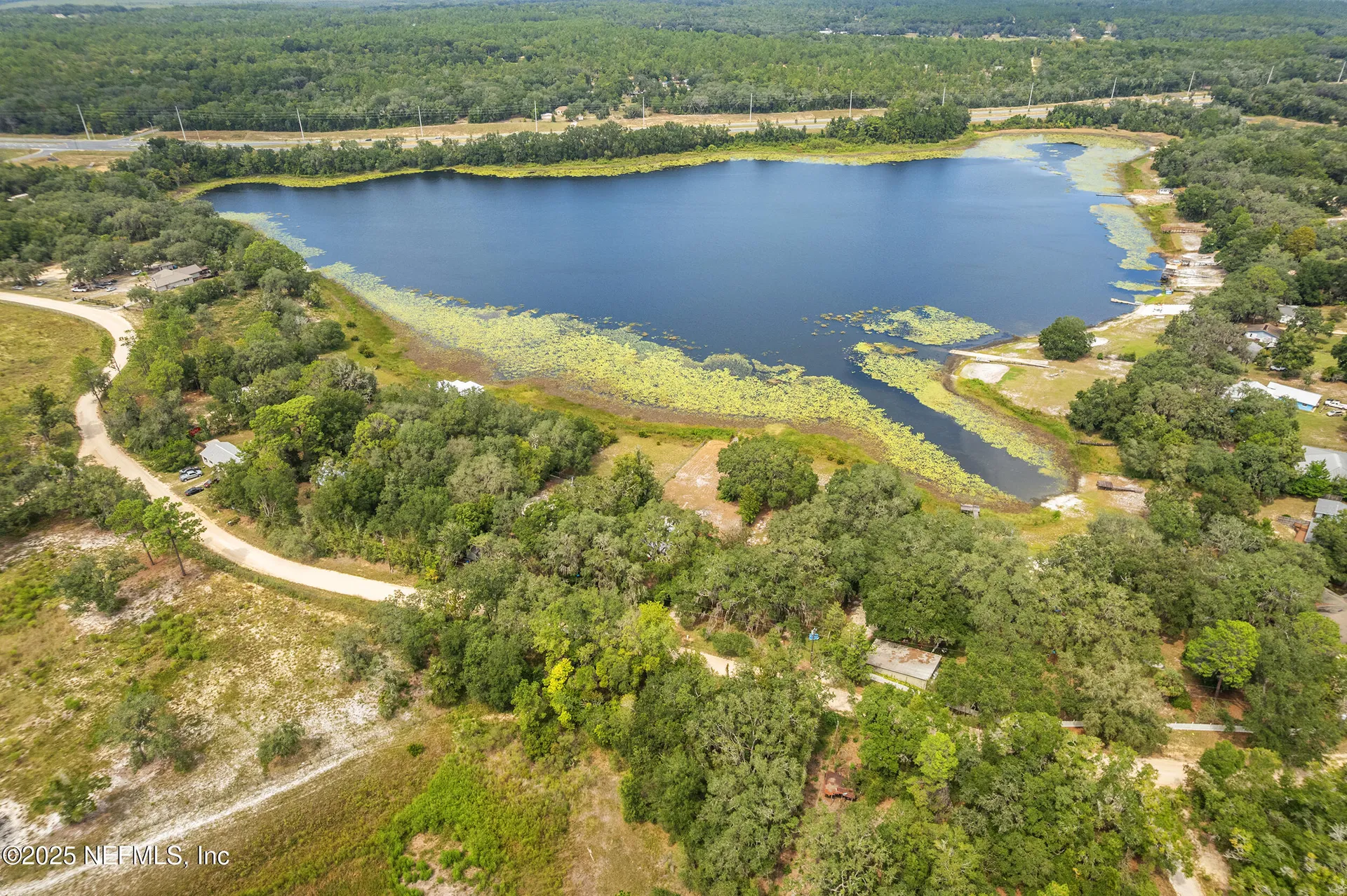 140 Morris Lake Drive Hawthorne FL 32640