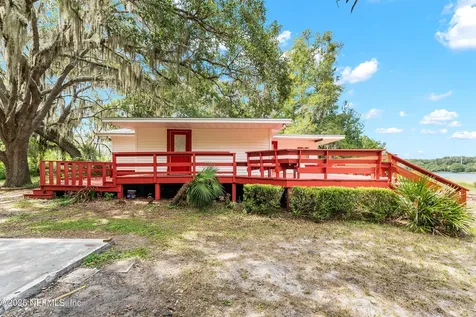 140 Morris Lake Drive Hawthorne FL 32640