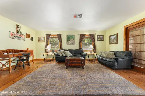 140 Morris Lake Drive Hawthorne FL 32640