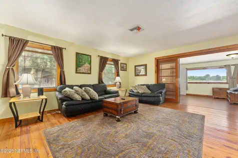 140 Morris Lake Drive Hawthorne FL 32640