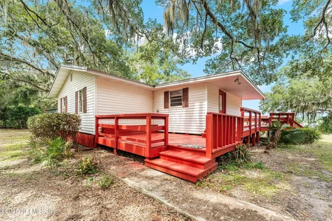 140 Morris Lake Drive Hawthorne FL 32640