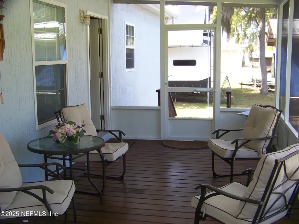 118 Hicks Avenue Crescent City FL 32112