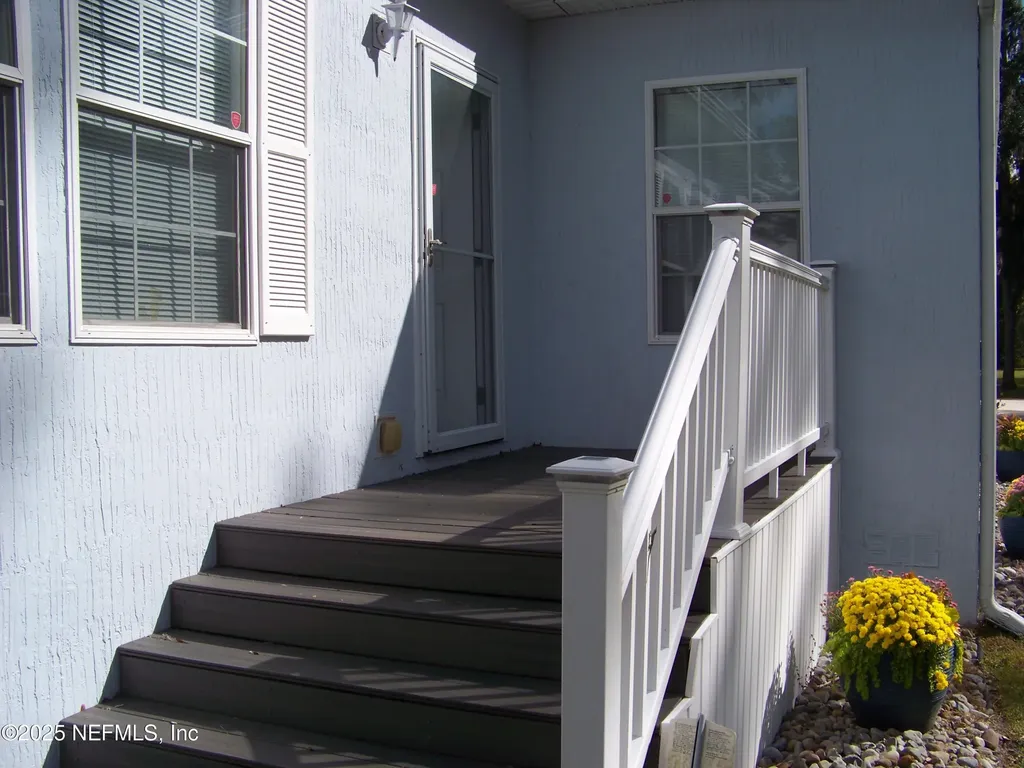 118 Hicks Avenue Crescent City FL 32112