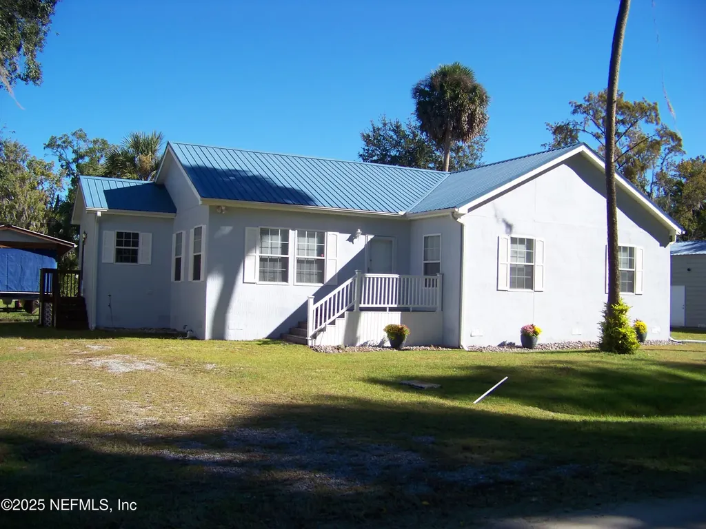 118 Hicks Avenue Crescent City FL 32112