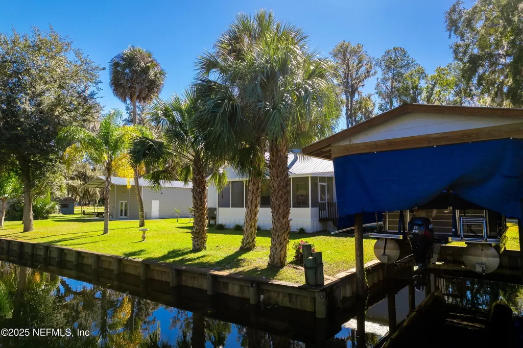 118 Hicks Avenue Crescent City FL 32112