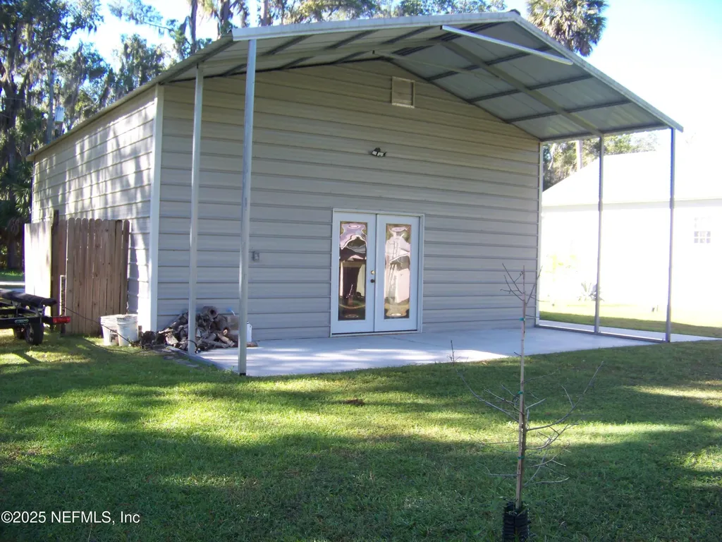 118 Hicks Avenue Crescent City FL 32112