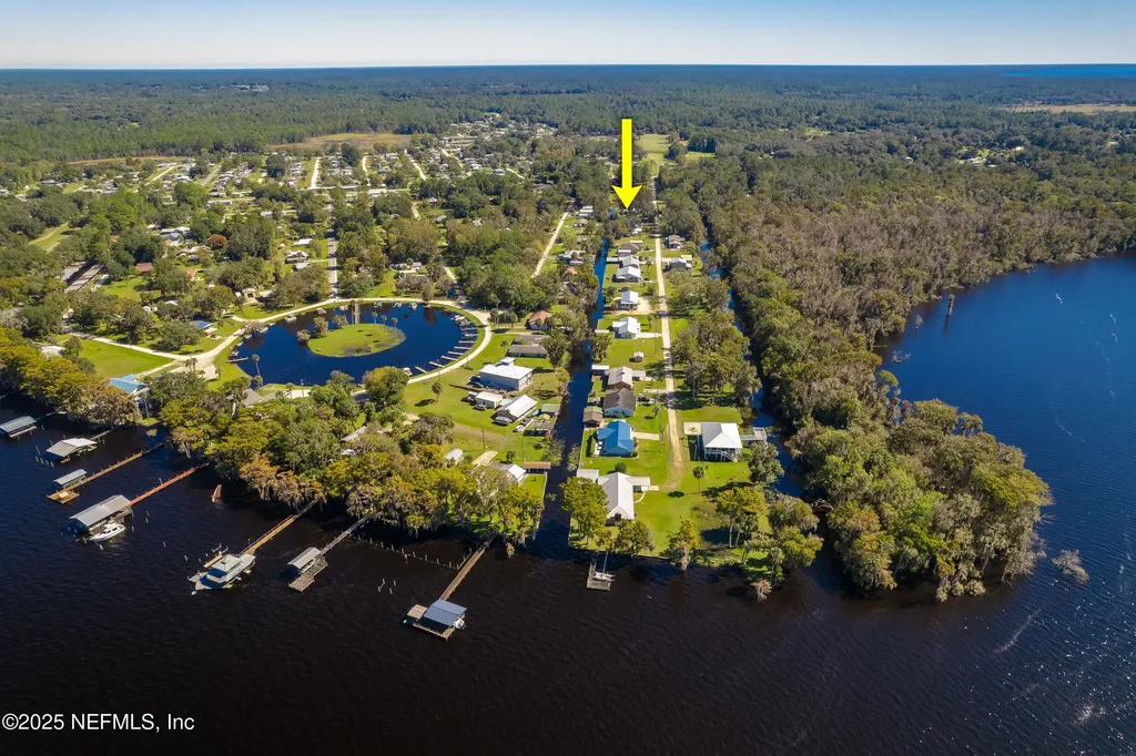 118 Hicks Avenue Crescent City FL 32112