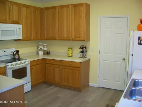 118 Hicks Avenue Crescent City FL 32112