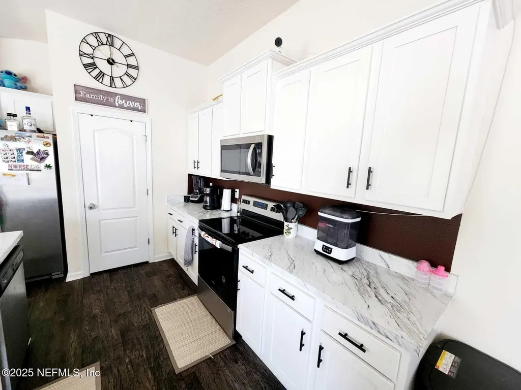 2432 Falling Star Lane Green Cove Springs FL 32043